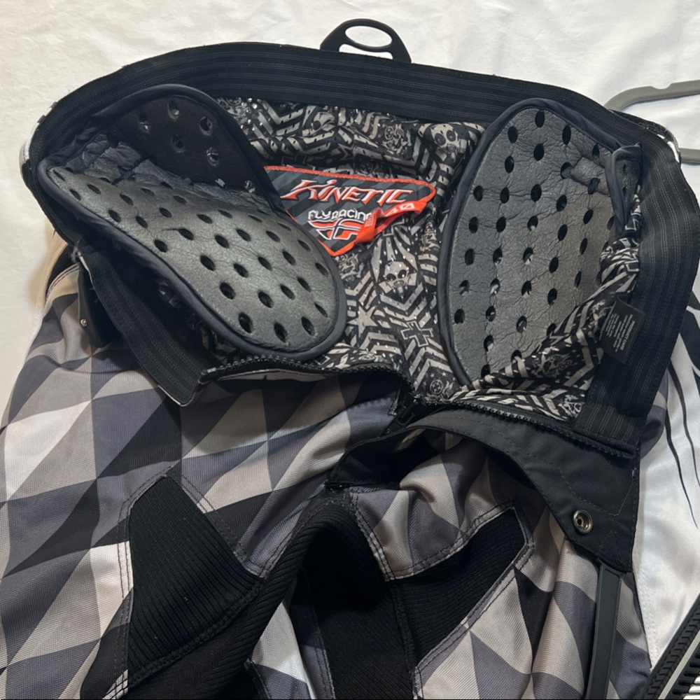 Fox Men's Triangular Patterned Black And White Pa… - image 5